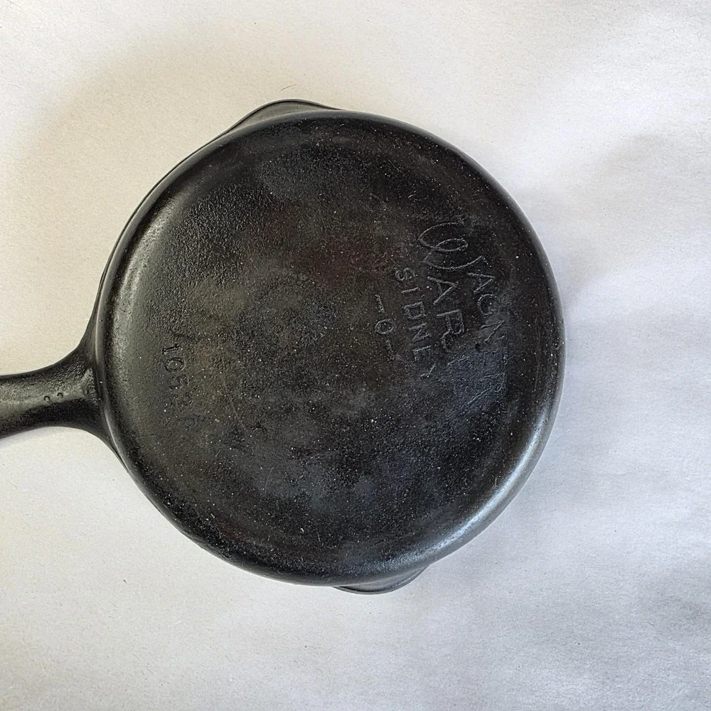 VTG Wagner Ware Stylized Sidney O No. 3 Cast Iron Skillet 1053 P